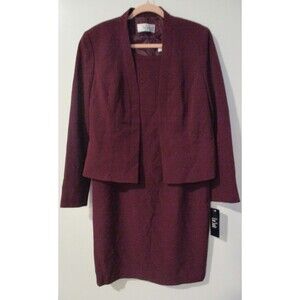 Le Suit Cabaret Burgundy 2PC Dress Jacket Suit Set Sz 8 Knee Length Career Work